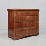 1344 2457 CHEST OF DRAWERS